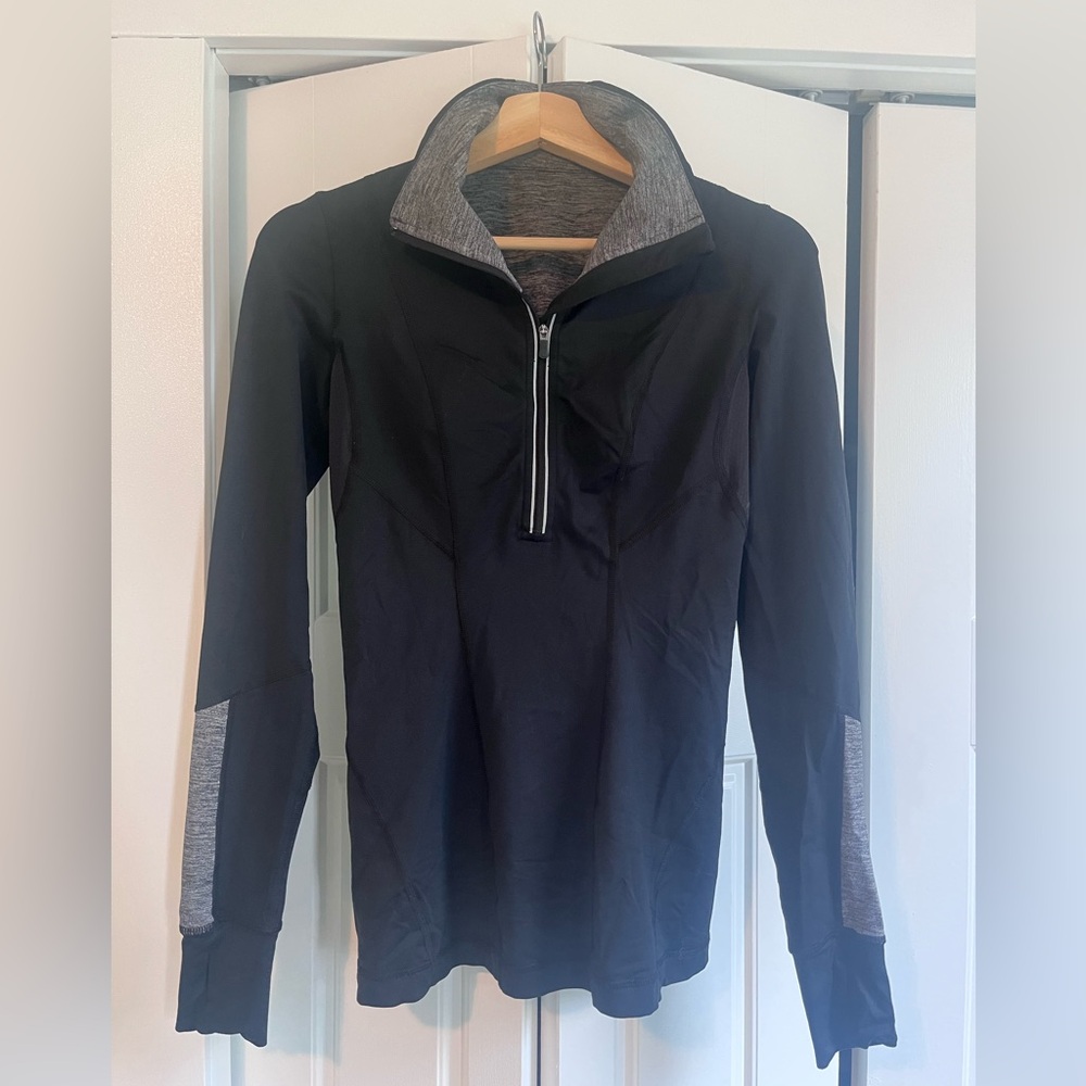 lululemon athletica Black and Grey Run Jacket 1/2 Zip